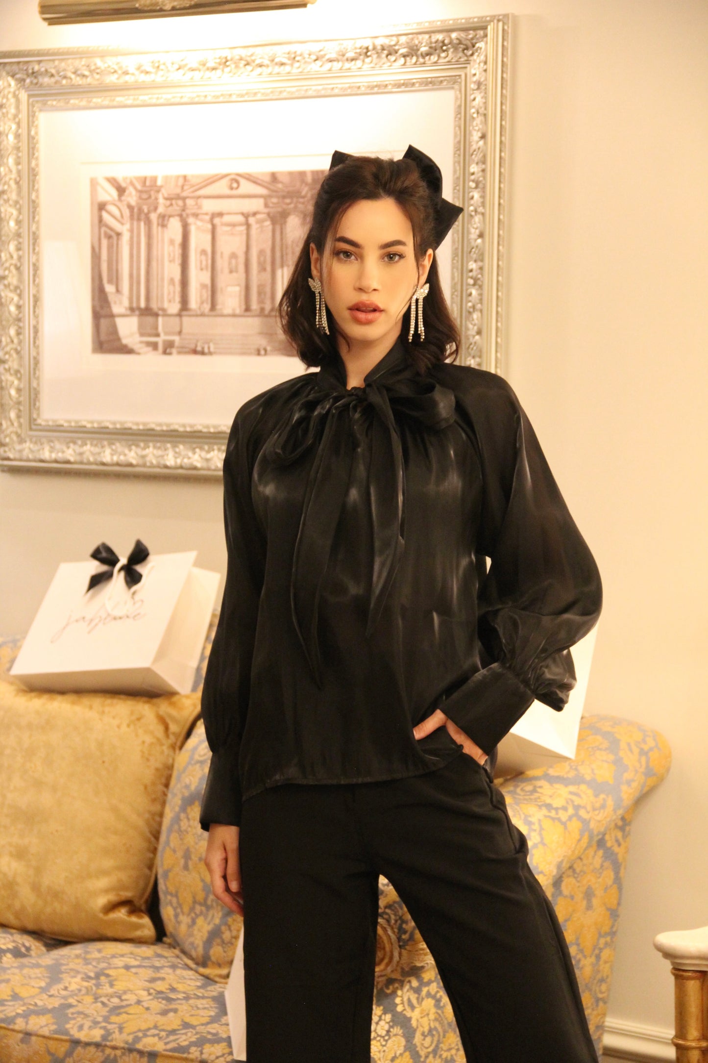 La jolie fille Blouse noir