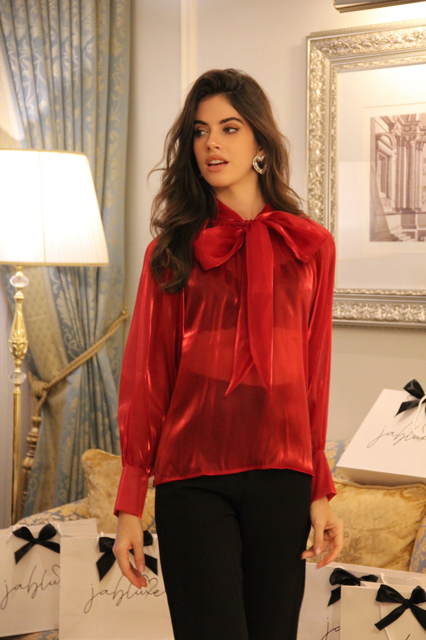 La jolie fille Blouse red